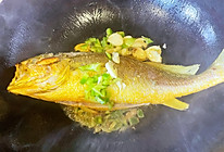家烧野生大黄鱼.的做法