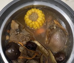 海雀海星煲牛骨的做法