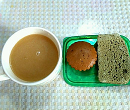 雪梨黄皮果汁的做法