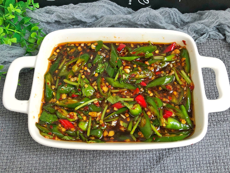 自制腌辣椒香辣爽脆️馒头米饭绝配的做法