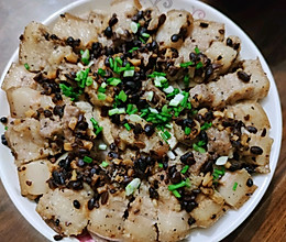 香芋蒸五花肉的做法