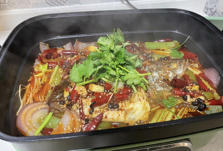 平凡的烟火气——家庭版香辣豆豉烤鱼的做法