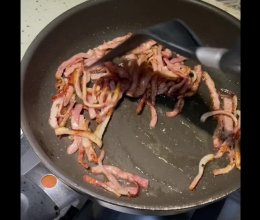 简单又美味的培根泡菜炒乌东面的做法
