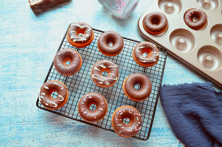 蛋糕甜甜圈原来这么简单的做法