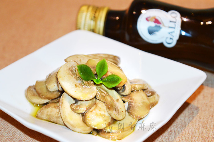 椒盐橄榄油煎白蘑菇的做法