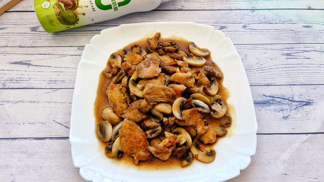 #纳福汇轻松喷出美味#口蘑鸡胸的做法