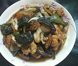 东菇闷鸡的做法