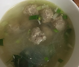 生汆丸子汤的做法