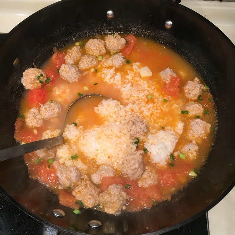 番茄丸子汤饭的做法
