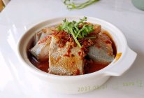 香辣肉酱焖鱼块的做法
