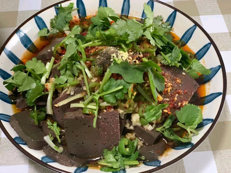 辣子蒜羊血的做法