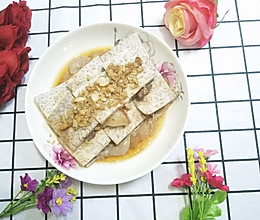 芋头蒸五花肉的做法