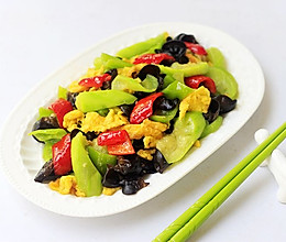 丝瓜木耳炒鸡蛋的做法