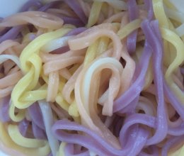 五彩面条的做法