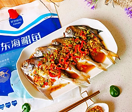 清蒸鲳鱼鲜红汁的做法