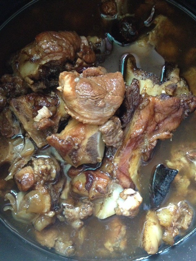 红烧筒子骨的做法