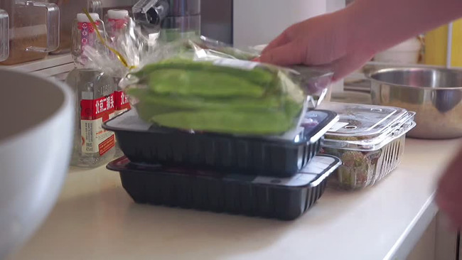 排骨豆角蒸卷卷的做法