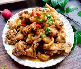 家常小炒三黄鸡的做法