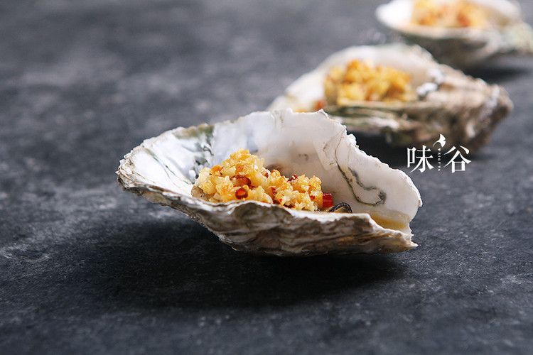 简单易做的蒜蓉烤生蚝的做法