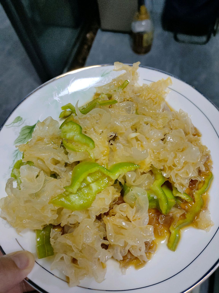 凉拌银耳的做法