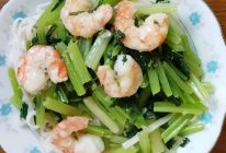 芹菜虾仁冷面的做法