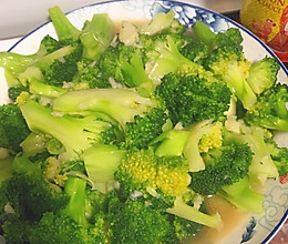 蒜蓉西兰花的做法