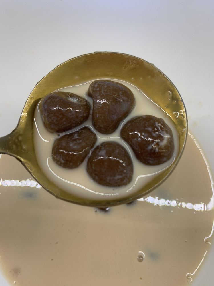 自制珍珠焦糖奶茶的做法