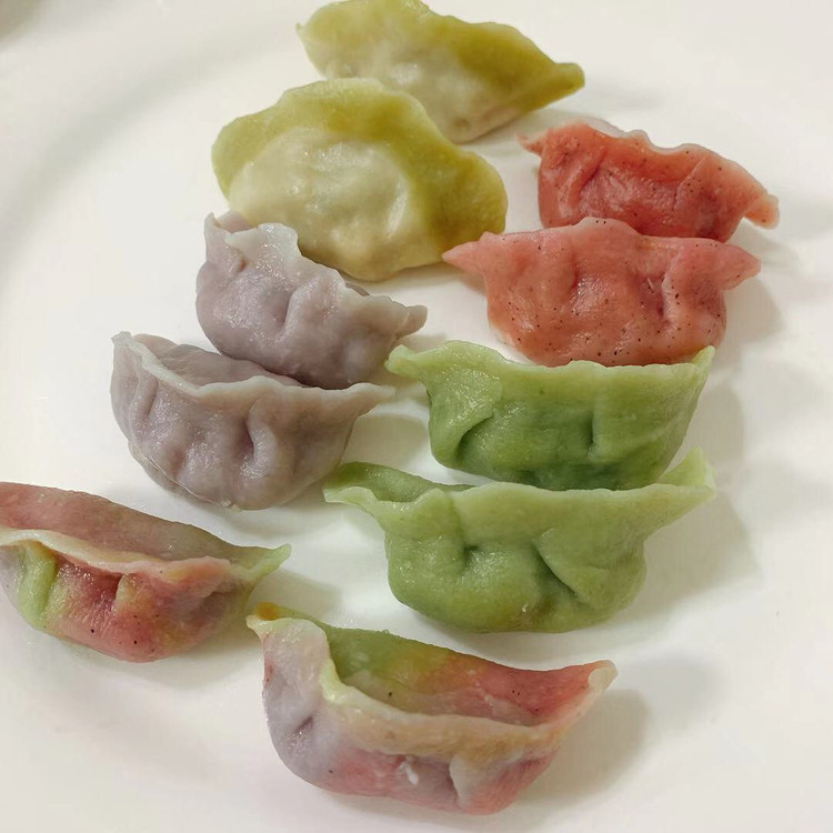 纯天然彩色饺子的做法