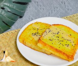 #开启冬日滋补新吃法#香煎面包片的做法