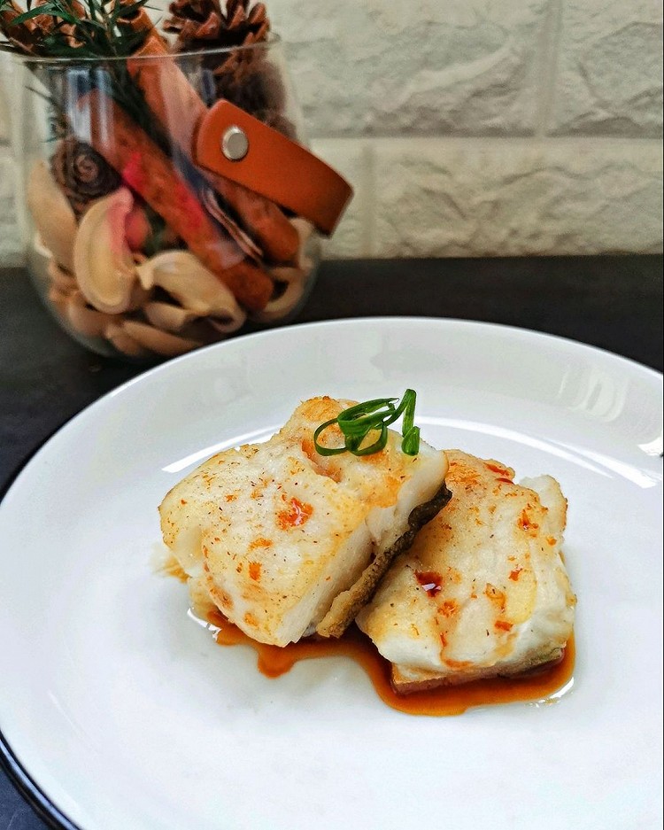 葱油煎鳕鱼的做法