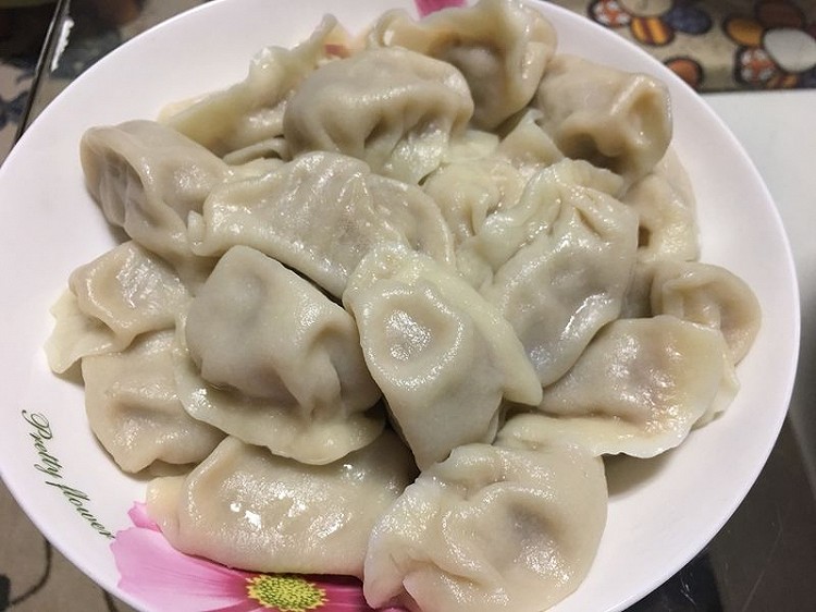 羊肉大葱饺子的做法