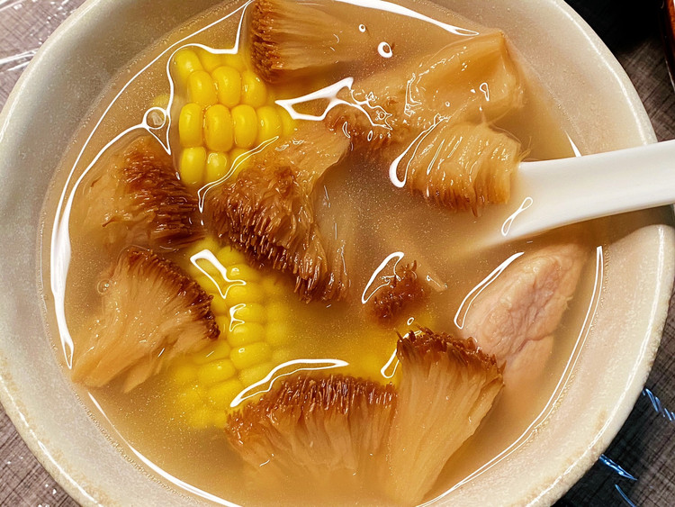 猴头菇养胃汤之玉米篇的做法