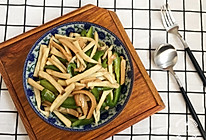 #炎夏消暑就吃「它」#火腿肠炒杏鲍菇-快手菜的做法