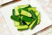 清香不腻凉拌黄瓜的做法