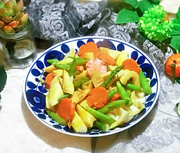 炒双笋（芦笋竹笋）#春季食材大比拼#的做法