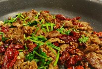 #嗨fun暑假#辣皮子炒肉的做法