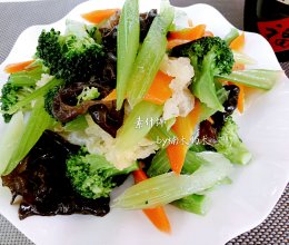 爽口素什锦的做法