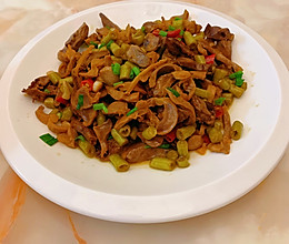 酸辣鸡杂的做法