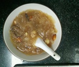 银耳莲子羹的做法