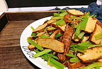 芹菜炒香干的做法