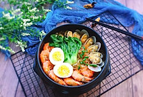 #精品菜谱挑战赛#鲜味十足+海鲜红薯粉丝煲的做法