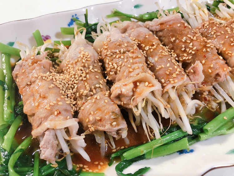 绝对低卡！超～简捷豆芽猪肉卷懒人版的做法