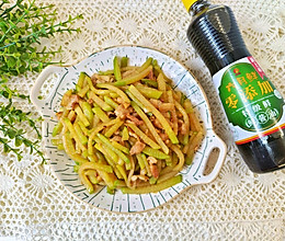 #感恩节烹饪挑战赛#小炒肉萝卜的做法