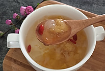 桃胶养颜羹的做法