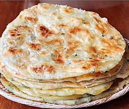 这样做葱油饼，柔软劲道多层的做法