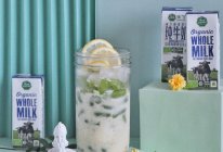 在家做香甜葡萄奶昔，不需要再出去买#轻饮蔓生活#的做法
