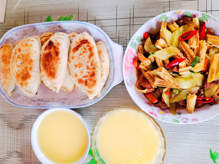 西葫芦虾皮盒子的做法