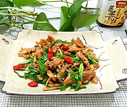 蘑菇炒蒜苗#酱香鲜#的做法