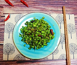 橄榄菜炒豆角(十分钟下饭菜)的做法