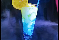 蓝色之恋～蓝椰相遇～饮料的做法